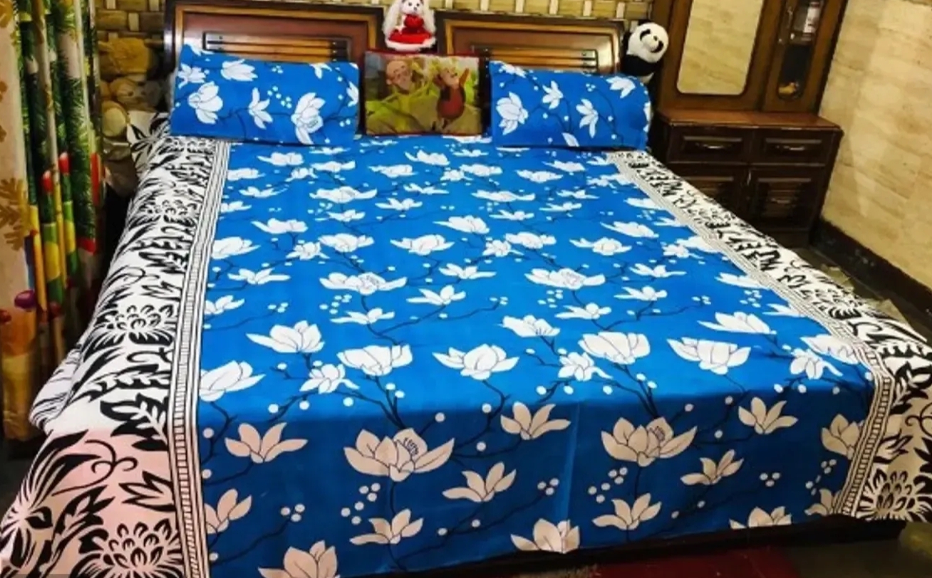 100*10 :- Rs. 1000 Cashback Discount on re-purchase with Free Bedsheet worth 500Rs.